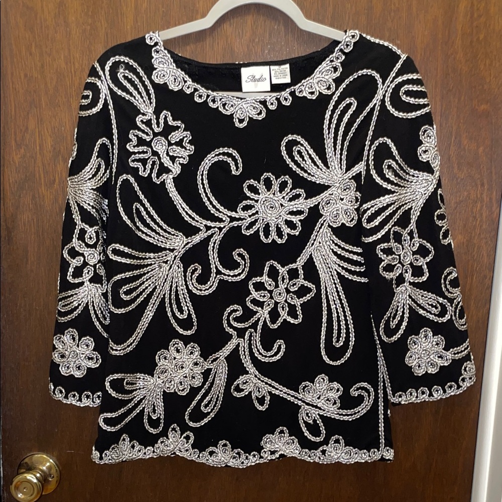 Studio V size M black/white/silver dressy top with ornate stitching overall